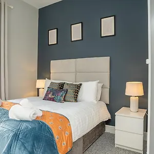https://2-bdr-apartment-at-queens-uni.belfasthotelsireland.com